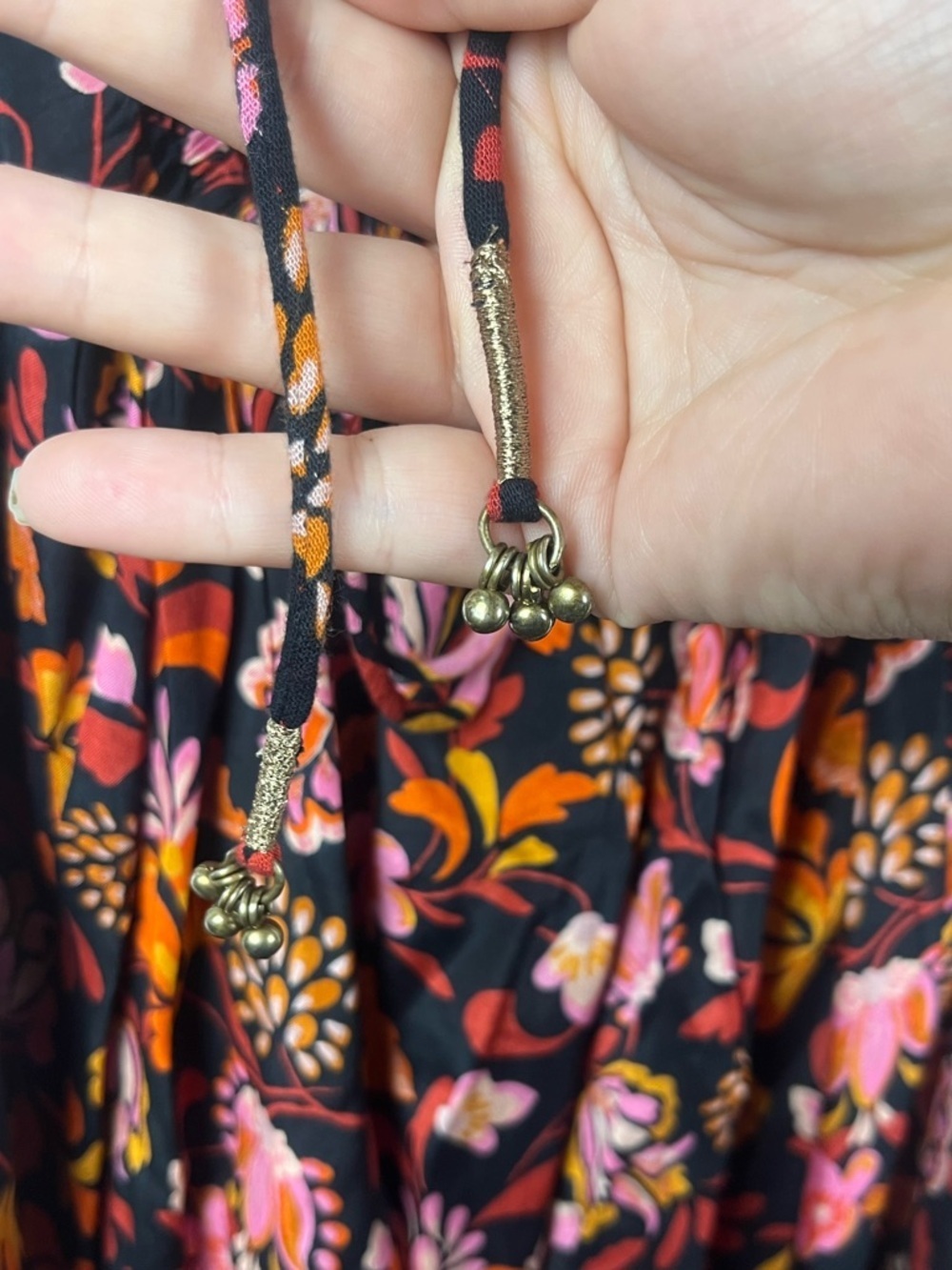 New Free People Women's Black Pixie Cross Back Floral Print Tunic Top Size large - Picture 11 of 12